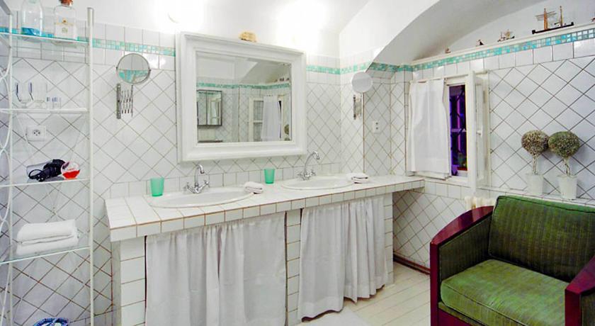 Family Hotel Okoř מראה חיצוני תמונה