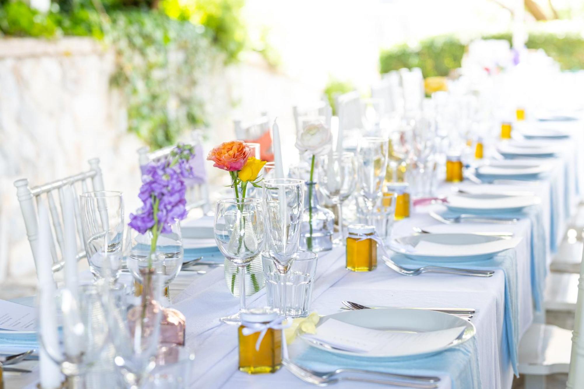 Family Hotel Okoř מראה חיצוני תמונה